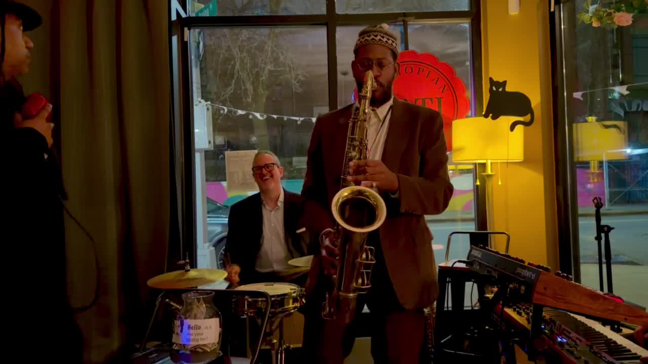 Mister Groove live